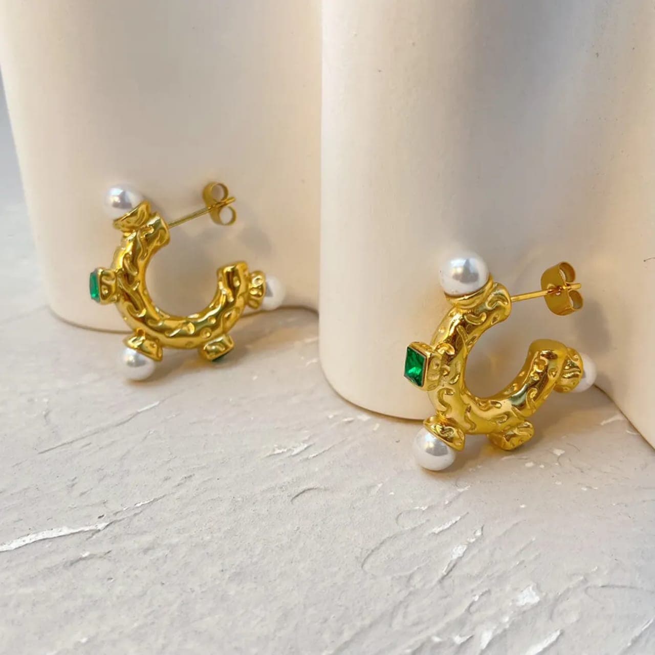 Pal's Emerald Earrings 5