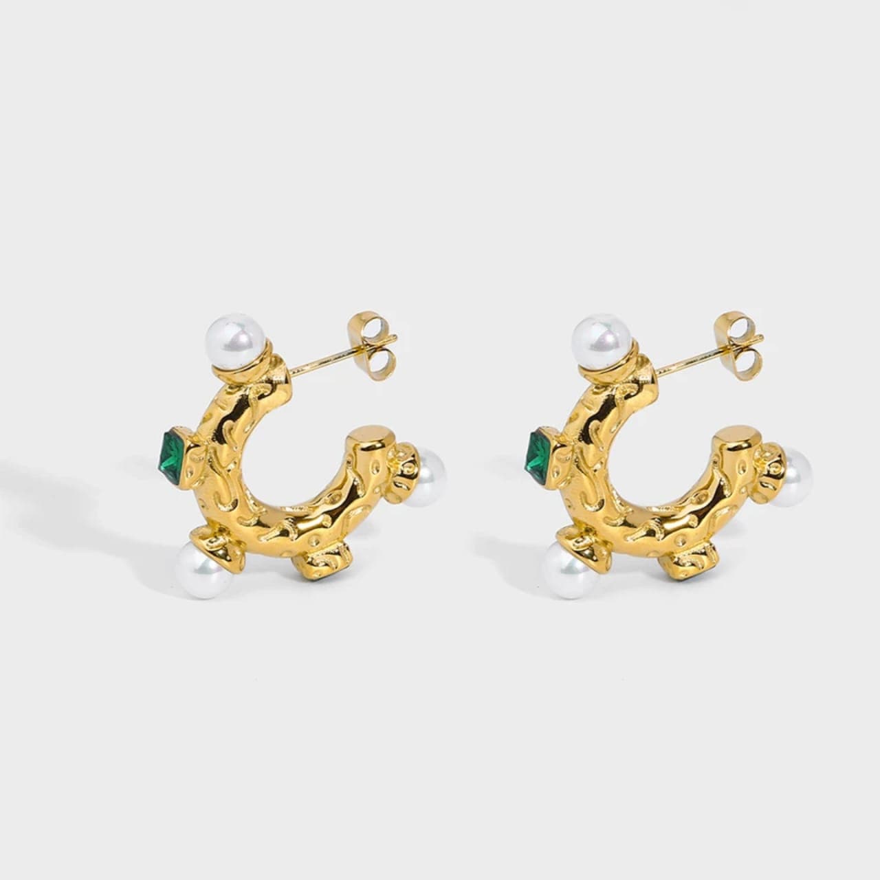 Pal's Emerald Earrings 7